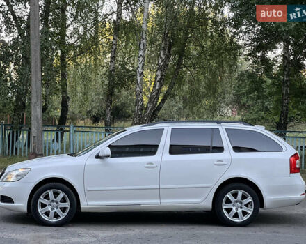 Білий Шкода Октавія, об'ємом двигуна 1.6 л та пробігом 261 тис. км за 7400 $, фото 6 на Automoto.ua