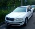 Білий Шкода Октавія, об'ємом двигуна 1.6 л та пробігом 185 тис. км за 6000 $, фото 1 на Automoto.ua