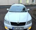 Белый Шкода Октавия, объемом двигателя 1.6 л и пробегом 245 тыс. км за 7800 $, фото 1 на Automoto.ua