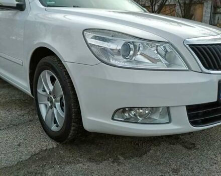 Белый Шкода Октавия, объемом двигателя 1.8 л и пробегом 173 тыс. км за 8950 $, фото 3 на Automoto.ua