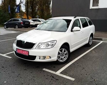 Белый Шкода Октавия, объемом двигателя 1.8 л и пробегом 159 тыс. км за 8500 $, фото 1 на Automoto.ua