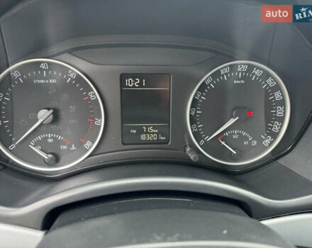 Білий Шкода Октавія, об'ємом двигуна 1.6 л та пробігом 183 тис. км за 7400 $, фото 37 на Automoto.ua