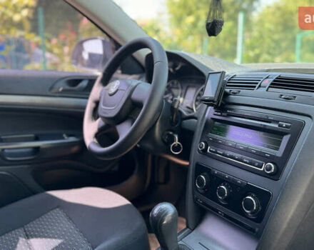 Білий Шкода Октавія, об'ємом двигуна 1.6 л та пробігом 293 тис. км за 7500 $, фото 21 на Automoto.ua