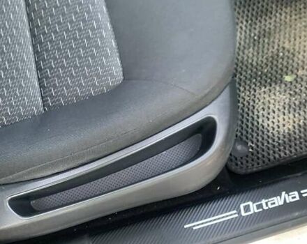 Белый Шкода Октавия, объемом двигателя 1.6 л и пробегом 345 тыс. км за 4500 $, фото 5 на Automoto.ua