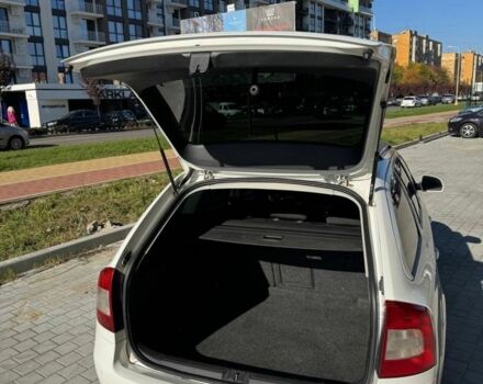 Шкода Октавия 2011 в Ужгороде на Automoto.ua Белый Шкода Октавия, объемом двигателя 2 л и пробегом 278 тыс. км за 8500 $, фото 3 на Automoto.ua