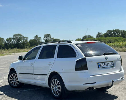 Білий Шкода Октавія, об'ємом двигуна 1.6 л та пробігом 249 тис. км за 7400 $, фото 5 на Automoto.ua