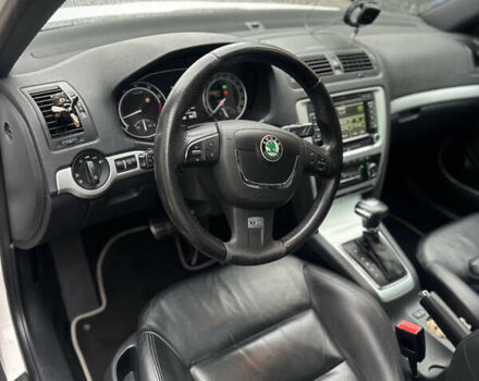 Белый Шкода Октавия, объемом двигателя 1.98 л и пробегом 253 тыс. км за 12500 $, фото 9 на Automoto.ua