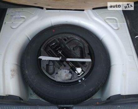 Белый Шкода Октавия, объемом двигателя 1.6 л и пробегом 255 тыс. км за 9100 $, фото 11 на Automoto.ua