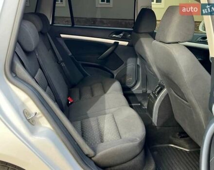 Білий Шкода Октавія, об'ємом двигуна 1.6 л та пробігом 260 тис. км за 7450 $, фото 4 на Automoto.ua