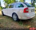 Белый Шкода Октавия, объемом двигателя 2 л и пробегом 305 тыс. км за 8800 $, фото 4 на Automoto.ua