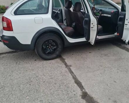 Шкода Октавия 2011 в Новом Буге на Automoto.ua Белый Шкода Октавия, объемом двигателя 1.8 л и пробегом 255 тыс. км за 8000 $, фото 5 на Automoto.ua