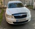 Белый Шкода Октавия, объемом двигателя 1.6 л и пробегом 375 тыс. км за 8100 $, фото 1 на Automoto.ua