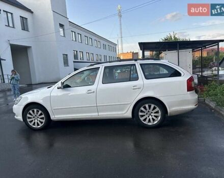 Белый Шкода Октавия, объемом двигателя 1.6 л и пробегом 255 тыс. км за 9100 $, фото 7 на Automoto.ua
