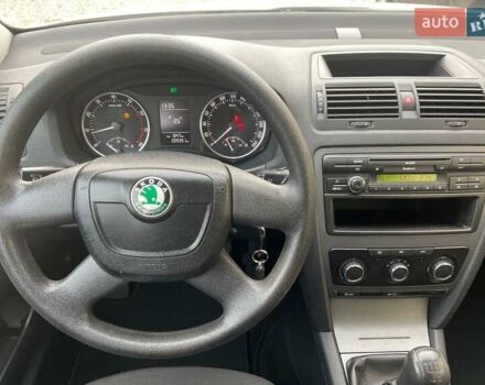 Белый Шкода Октавия, объемом двигателя 1.6 л и пробегом 209 тыс. км за 5700 $, фото 10 на Automoto.ua