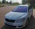 Білий Шкода Октавія, об'ємом двигуна 1.6 л та пробігом 375 тис. км за 6499 $, фото 1 на Automoto.ua