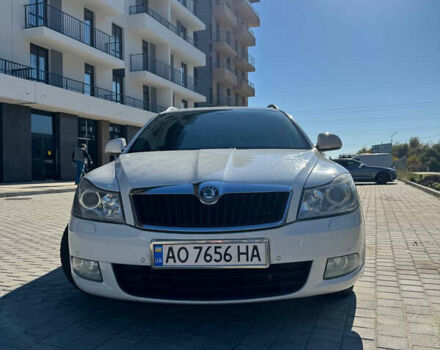 Шкода Октавия 2011 в Ужгороде на Automoto.ua Белый Шкода Октавия, объемом двигателя 1.97 л и пробегом 278 тыс. км за 8500 $, фото 1 на Automoto.ua