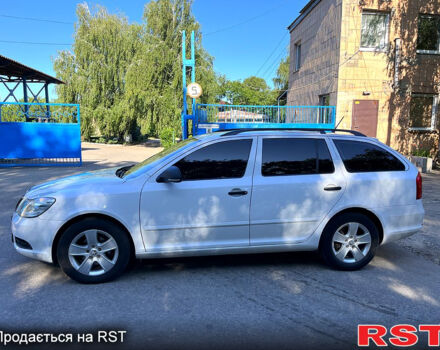 Белый Шкода Октавия, объемом двигателя 1.4 л и пробегом 210 тыс. км за 6900 $, фото 1 на Automoto.ua