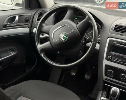 Белый Шкода Октавия, объемом двигателя 1.8 л и пробегом 208 тыс. км за 8700 $, фото 27 на Automoto.ua