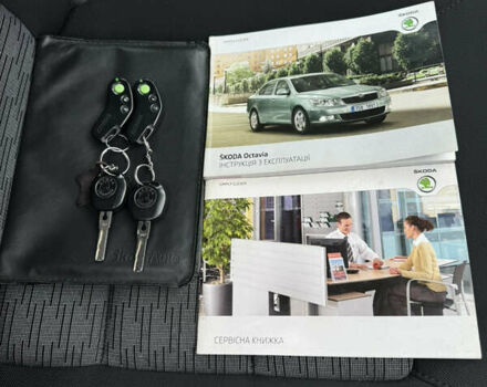 Білий Шкода Октавія, об'ємом двигуна 1.6 л та пробігом 183 тис. км за 7400 $, фото 46 на Automoto.ua