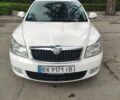 Белый Шкода Октавия, объемом двигателя 1.6 л и пробегом 301 тыс. км за 8600 $, фото 4 на Automoto.ua