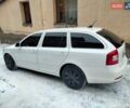 Шкода Октавия 2011 в Ирпене на Automoto.ua Белый Шкода Октавия, объемом двигателя 2 л и пробегом 299 тыс. км за 9000 $, фото 2 на Automoto.ua