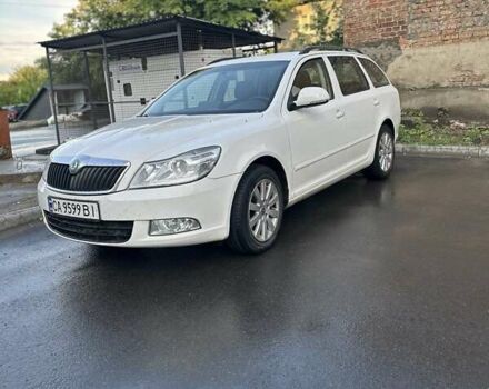 Белый Шкода Октавия, объемом двигателя 1.6 л и пробегом 255 тыс. км за 9100 $, фото 4 на Automoto.ua