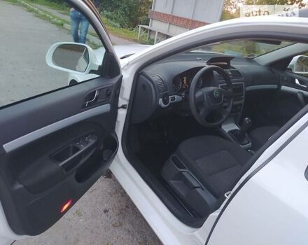 Белый Шкода Октавия, объемом двигателя 1.6 л и пробегом 255 тыс. км за 9100 $, фото 16 на Automoto.ua