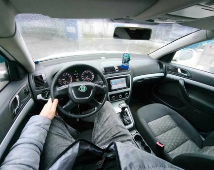 Білий Шкода Октавія, об'ємом двигуна 1.6 л та пробігом 330 тис. км за 6700 $, фото 22 на Automoto.ua
