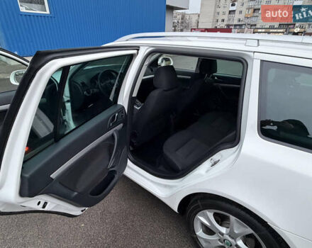 Белый Шкода Октавия, объемом двигателя 1.8 л и пробегом 231 тыс. км за 9100 $, фото 26 на Automoto.ua