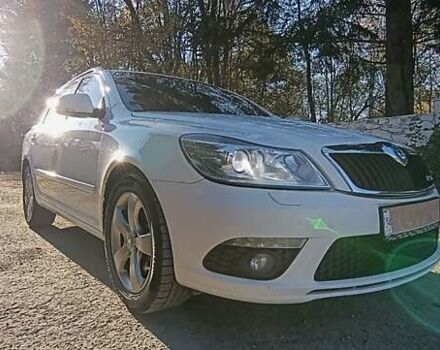 Білий Шкода Октавія, об'ємом двигуна 2.01 л та пробігом 295 тис. км за 9300 $, фото 1 на Automoto.ua