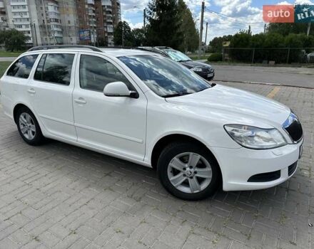 Белый Шкода Октавия, объемом двигателя 1.6 л и пробегом 220 тыс. км за 7900 $, фото 6 на Automoto.ua