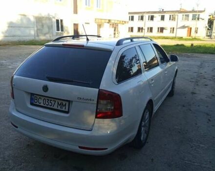 Білий Шкода Октавія, об'ємом двигуна 1.6 л та пробігом 315 тис. км за 8200 $, фото 1 на Automoto.ua