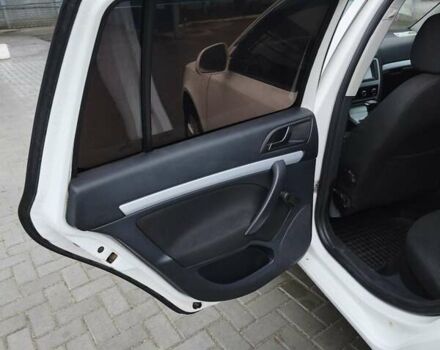 Білий Шкода Октавія, об'ємом двигуна 1.6 л та пробігом 330 тис. км за 6700 $, фото 13 на Automoto.ua