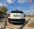Белый Шкода Октавия, объемом двигателя 1.6 л и пробегом 380 тыс. км за 7500 $, фото 5 на Automoto.ua