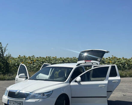 Білий Шкода Октавія, об'ємом двигуна 1.6 л та пробігом 249 тис. км за 7400 $, фото 7 на Automoto.ua