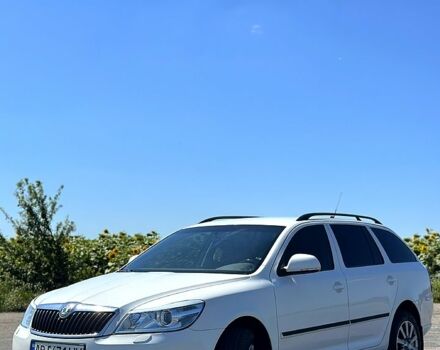 Белый Шкода Октавия, объемом двигателя 1.6 л и пробегом 249 тыс. км за 7600 $, фото 2 на Automoto.ua