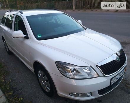 Белый Шкода Октавия, объемом двигателя 1.6 л и пробегом 255 тыс. км за 9100 $, фото 14 на Automoto.ua