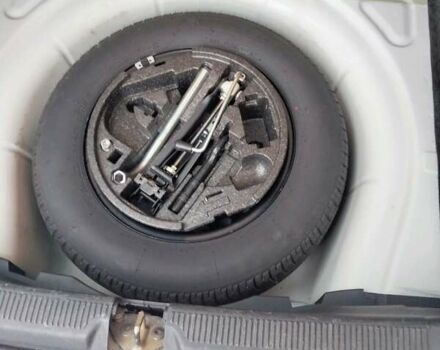 Шкода Октавия 2011 в Ирпене на Automoto.ua Белый Шкода Октавия, объемом двигателя 2 л и пробегом 299 тыс. км за 9000 $, фото 9 на Automoto.ua