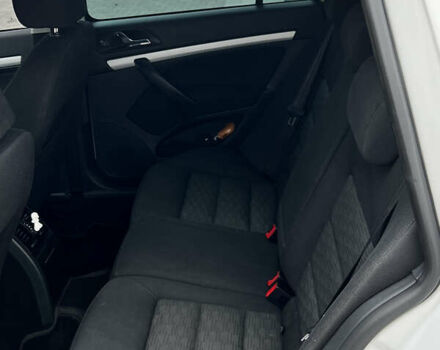 Білий Шкода Октавія, об'ємом двигуна 1.8 л та пробігом 300 тис. км за 7500 $, фото 15 на Automoto.ua