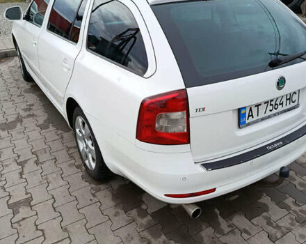 Белый Шкода Октавия, объемом двигателя 1.97 л и пробегом 245 тыс. км за 8000 $, фото 3 на Automoto.ua