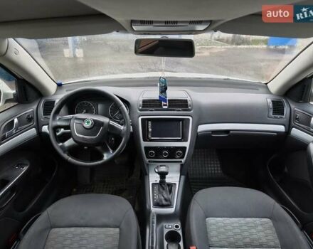 Білий Шкода Октавія, об'ємом двигуна 1.6 л та пробігом 330 тис. км за 6700 $, фото 19 на Automoto.ua