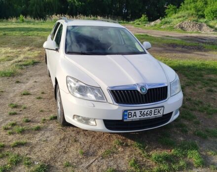 Білий Шкода Октавія, об'ємом двигуна 1.8 л та пробігом 250 тис. км за 8000 $, фото 6 на Automoto.ua