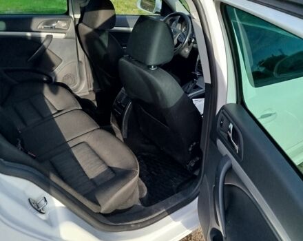Білий Шкода Октавія, об'ємом двигуна 1.8 л та пробігом 250 тис. км за 8000 $, фото 1 на Automoto.ua