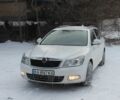 Белый Шкода Октавия, объемом двигателя 1.6 л и пробегом 295 тыс. км за 7500 $, фото 1 на Automoto.ua
