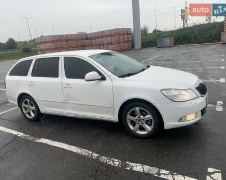 Белый Шкода Октавия, объемом двигателя 2 л и пробегом 371 тыс. км за 9600 $, фото 7 на Automoto.ua