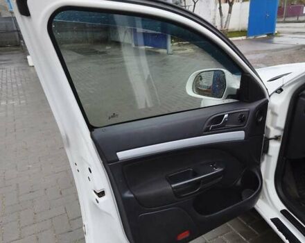 Білий Шкода Октавія, об'ємом двигуна 1.6 л та пробігом 330 тис. км за 6700 $, фото 11 на Automoto.ua
