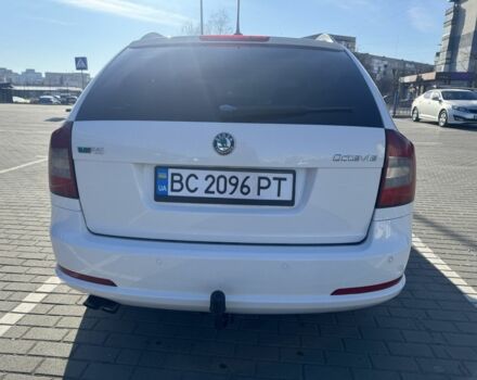Белый Шкода Октавия, объемом двигателя 2 л и пробегом 288 тыс. км за 10200 $, фото 3 на Automoto.ua