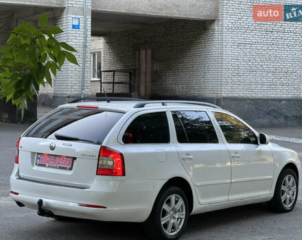 Білий Шкода Октавія, об'ємом двигуна 1.6 л та пробігом 261 тис. км за 7400 $, фото 10 на Automoto.ua