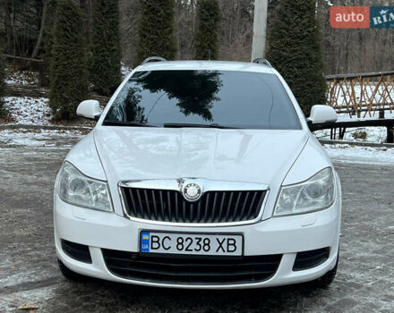 Белый Шкода Октавия, объемом двигателя 1.6 л и пробегом 299 тыс. км за 6999 $, фото 9 на Automoto.ua