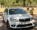 Белый Шкода Октавия, объемом двигателя 2 л и пробегом 370 тыс. км за 7000 $, фото 1 на Automoto.ua